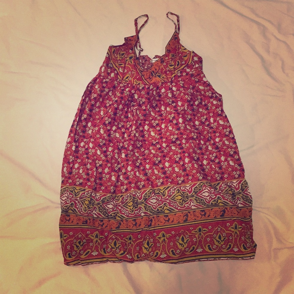 Small patterned red dress